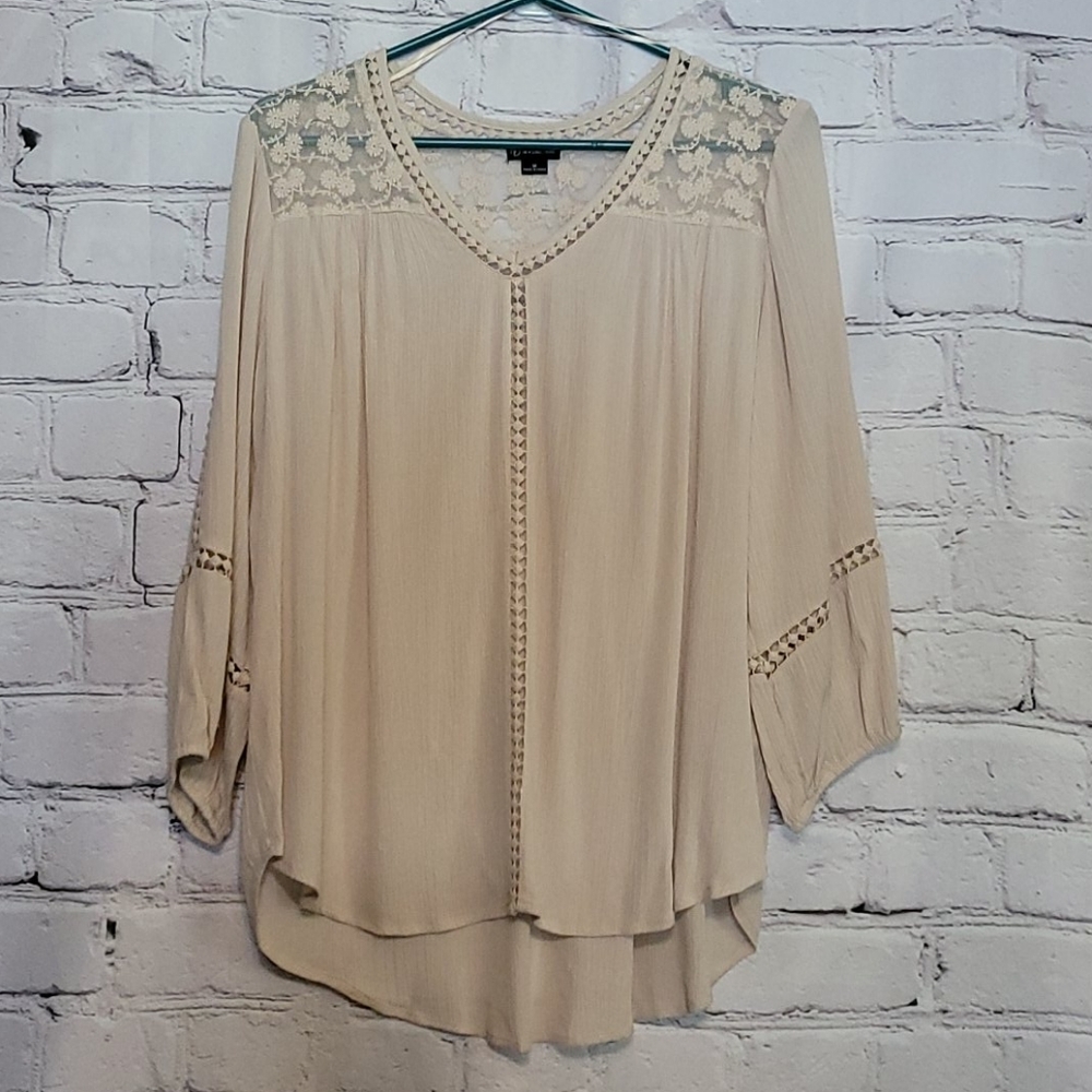 NEW DIRECTIONS Lacey Top